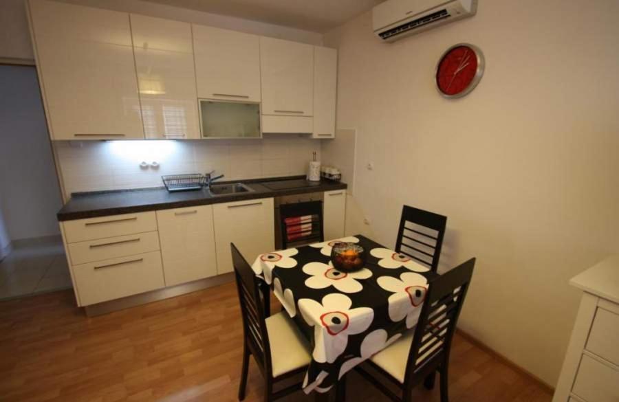 Tomasovic Apartment ซริกเวนิซา ภายนอก รูปภาพ